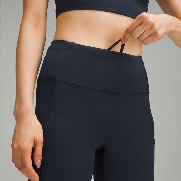 Original fast and free High Rise Lululemon leggings Size:4 - Picture 3 of 5